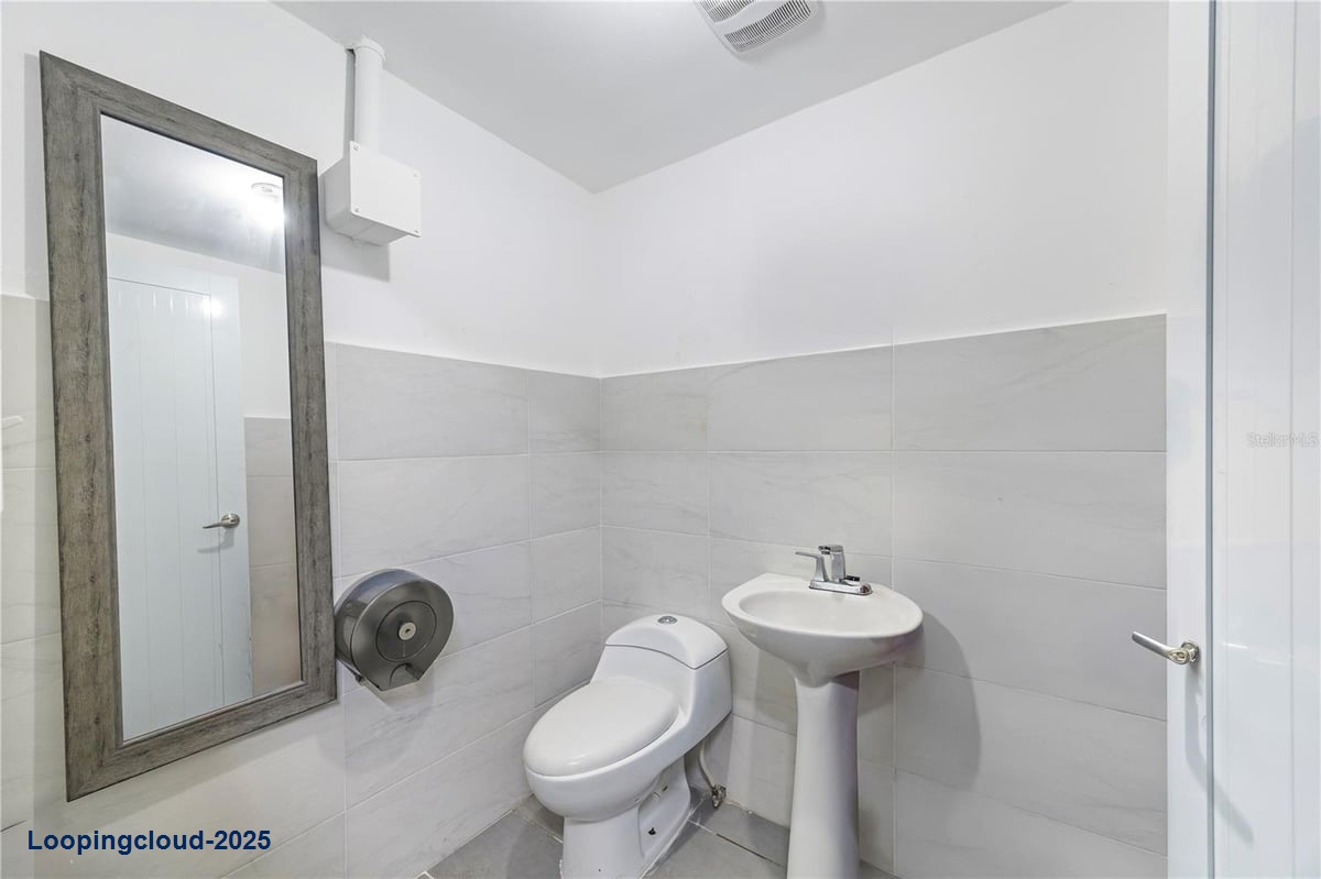 Commercial Property for Sale in Arecibo Puerto Rico 00612