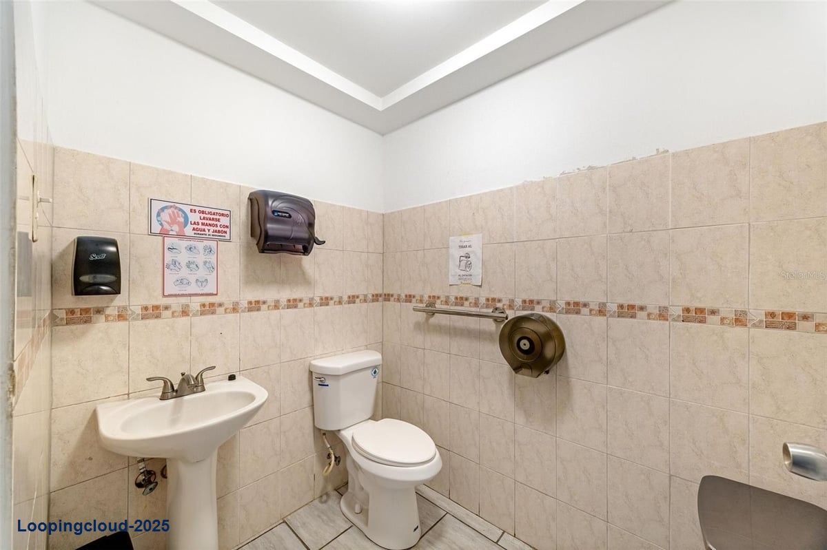 Commercial Property for Sale in Arecibo Puerto Rico 00612