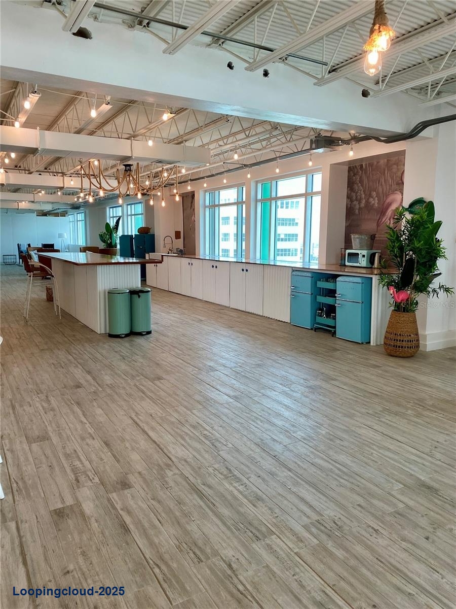 Commercial Property for Sale in PARADA 23 AVE. PONCE DE LEÓN Puerto Rico 00908