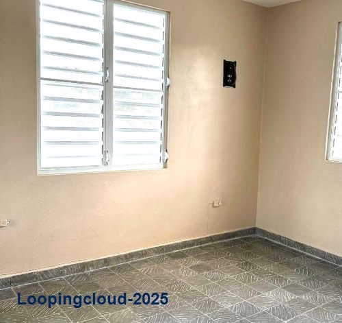 62198, Cozy Ground-Level Retreat!