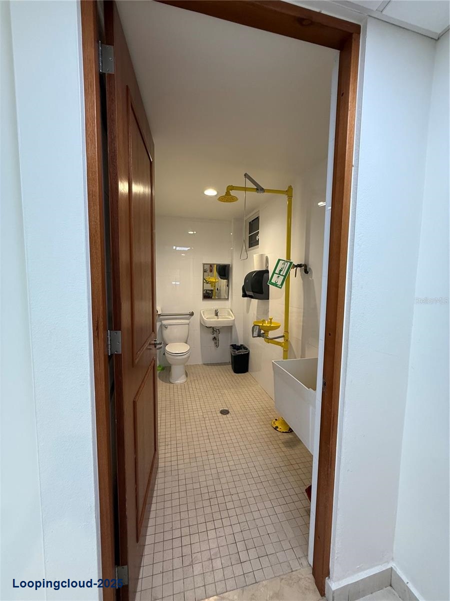 Commercial Property for Sale in Carolina Puerto Rico 00984