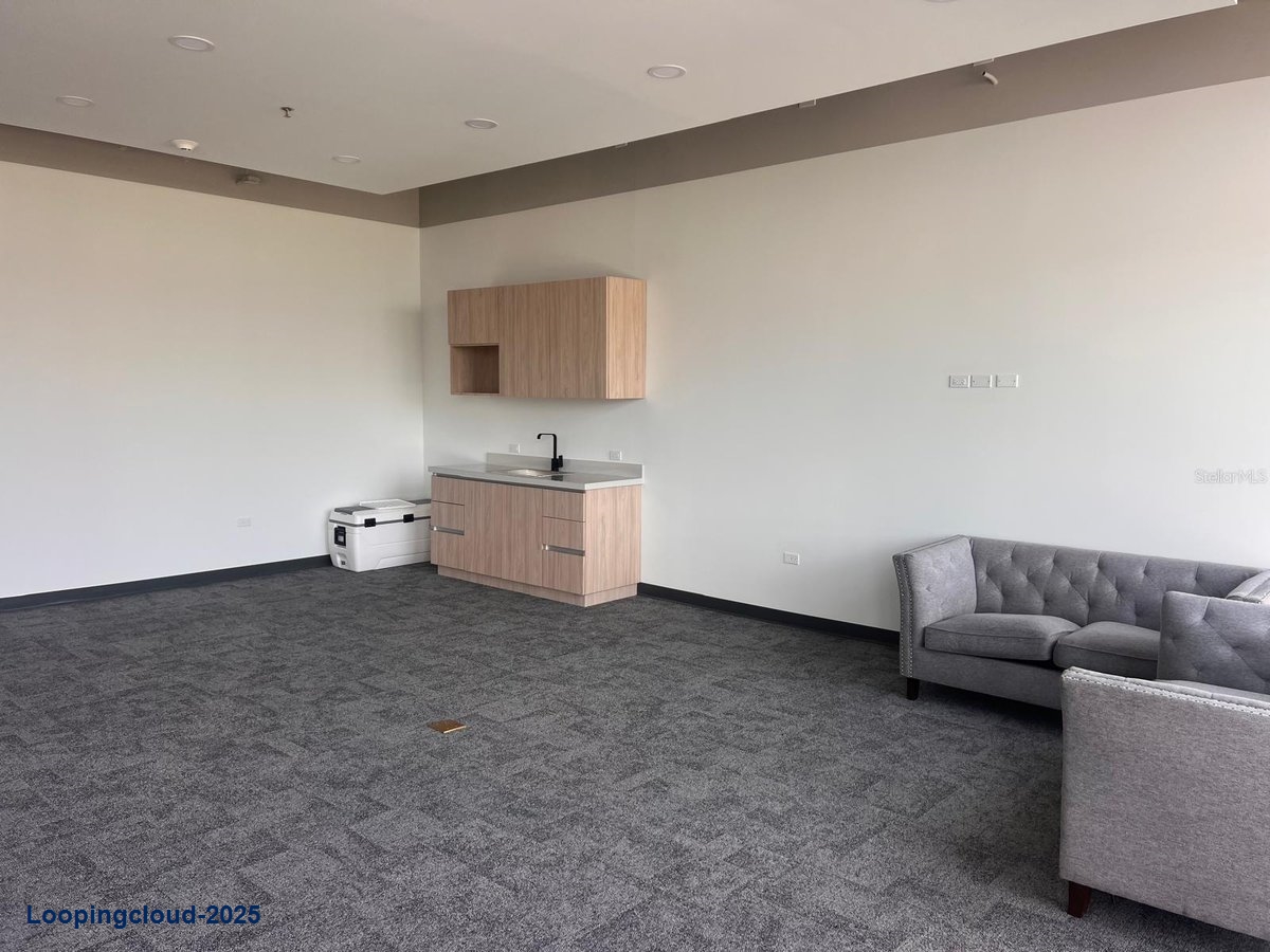 Office for Sale in Bayamon Puerto Rico 00959