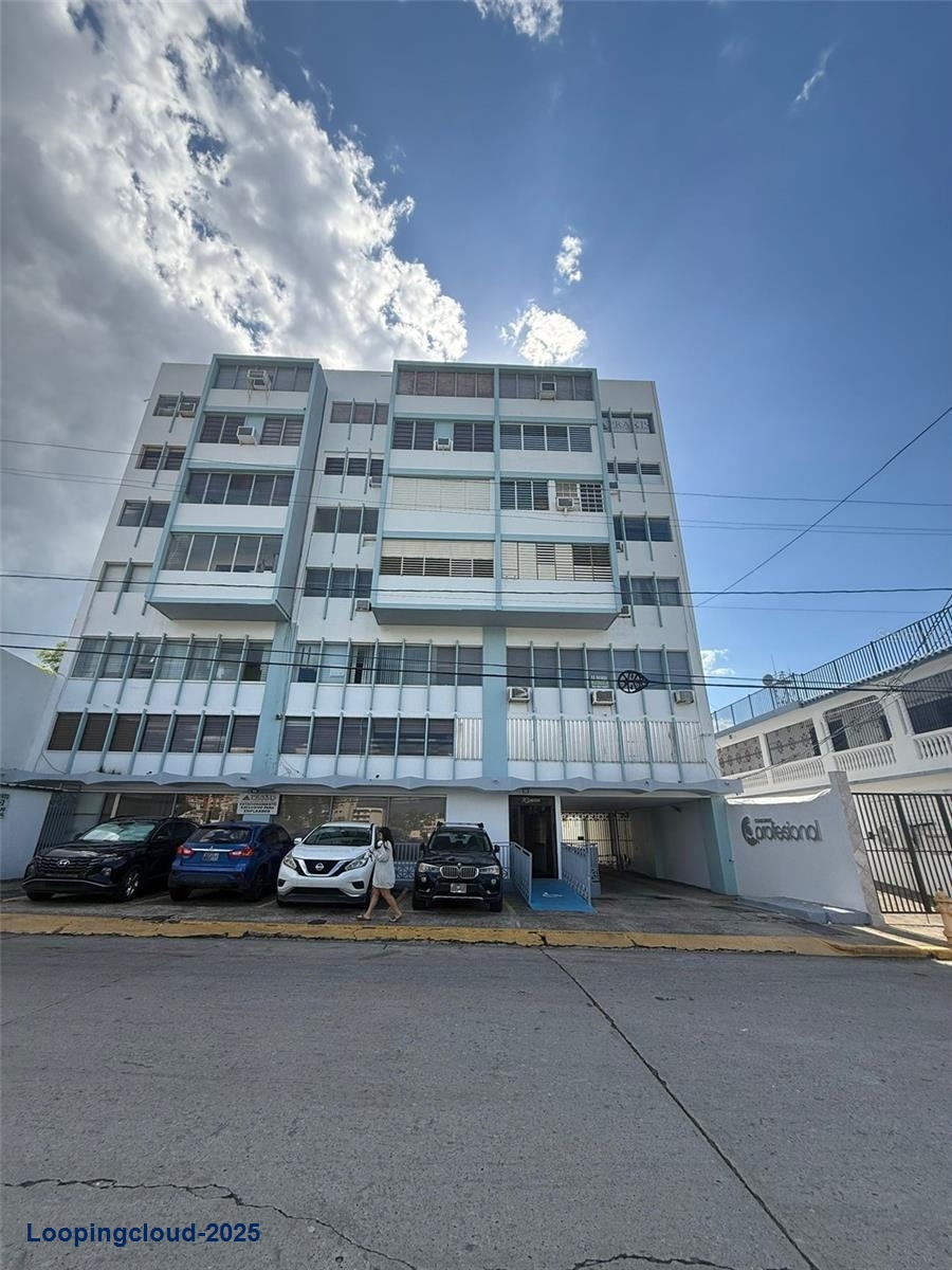 Commercial Property for Sale in 206 CALLE MÉNDEZ VIGO Puerto Rico 00680