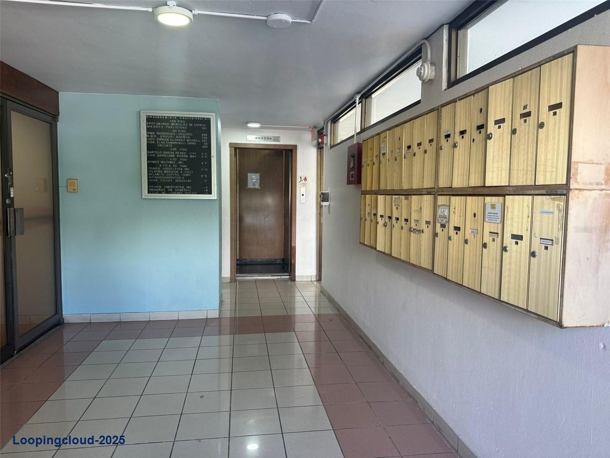 Commercial Property for Sale in 206 CALLE MÉNDEZ VIGO Puerto Rico 00680