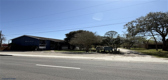 1101 E Main St League City Texas, 77573 | Mariner Apartment Complex: 16-Units