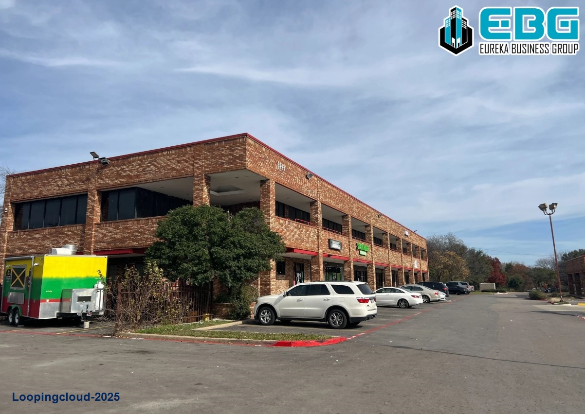 Idlewild Shopping Center: 3215 W. Pleasant Run Dr. Lancaster, TX