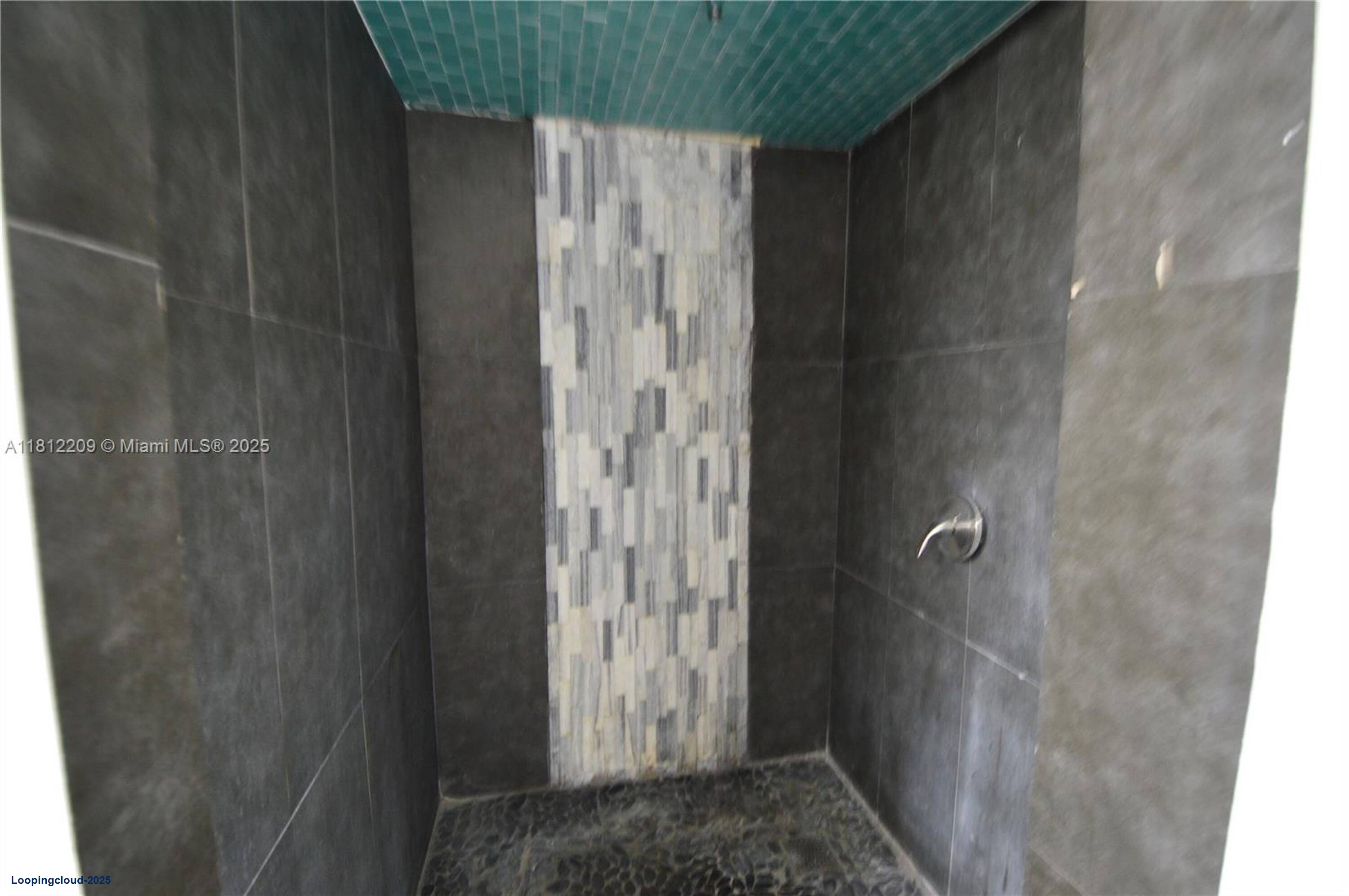 Industrial Warehouse for Lease