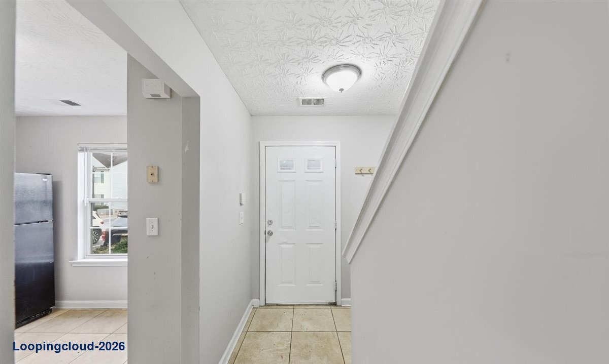 Well-Maintained 2-bed, 2.5-bath Townhome