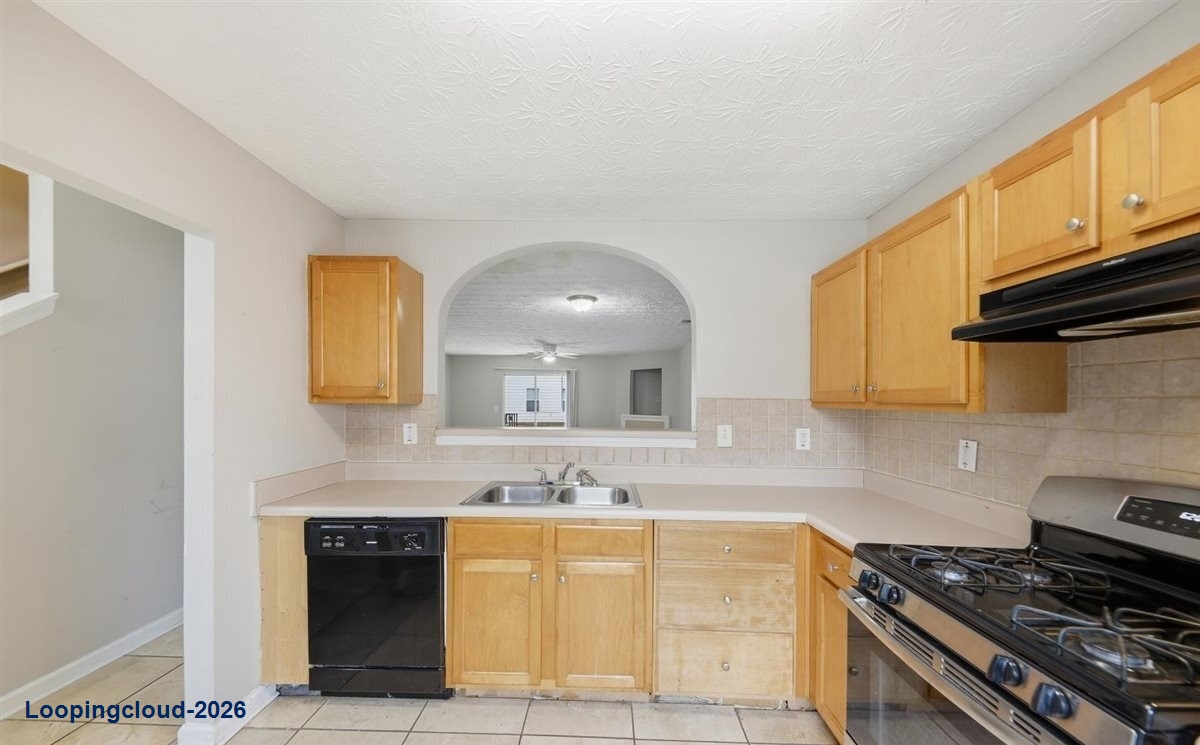 Well-Maintained 2-bed, 2.5-bath Townhome