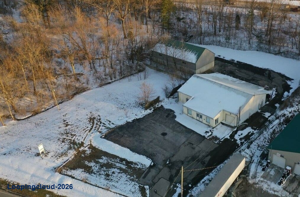 Highly Functional Warehouse & Office Space