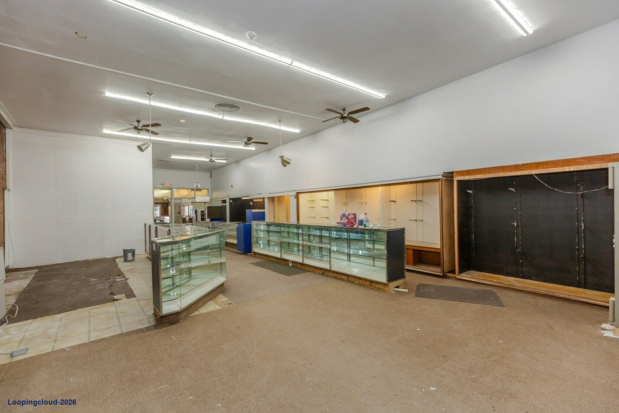 Prime Commercial Property Opportunity in Up-and-Coming Arctic Section