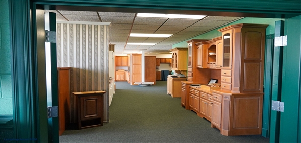 Hodgenville Kentucky, 42748 | Cabinet Manufacturing Business & Real Estate