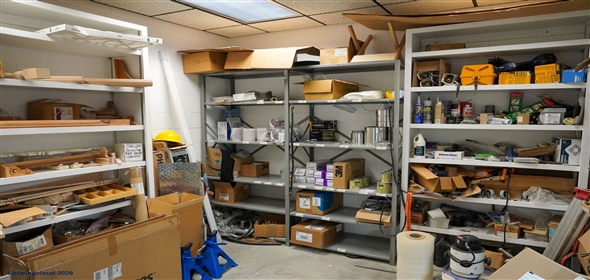 Hodgenville Kentucky, 42748 | Cabinet Manufacturing Business & Real Estate