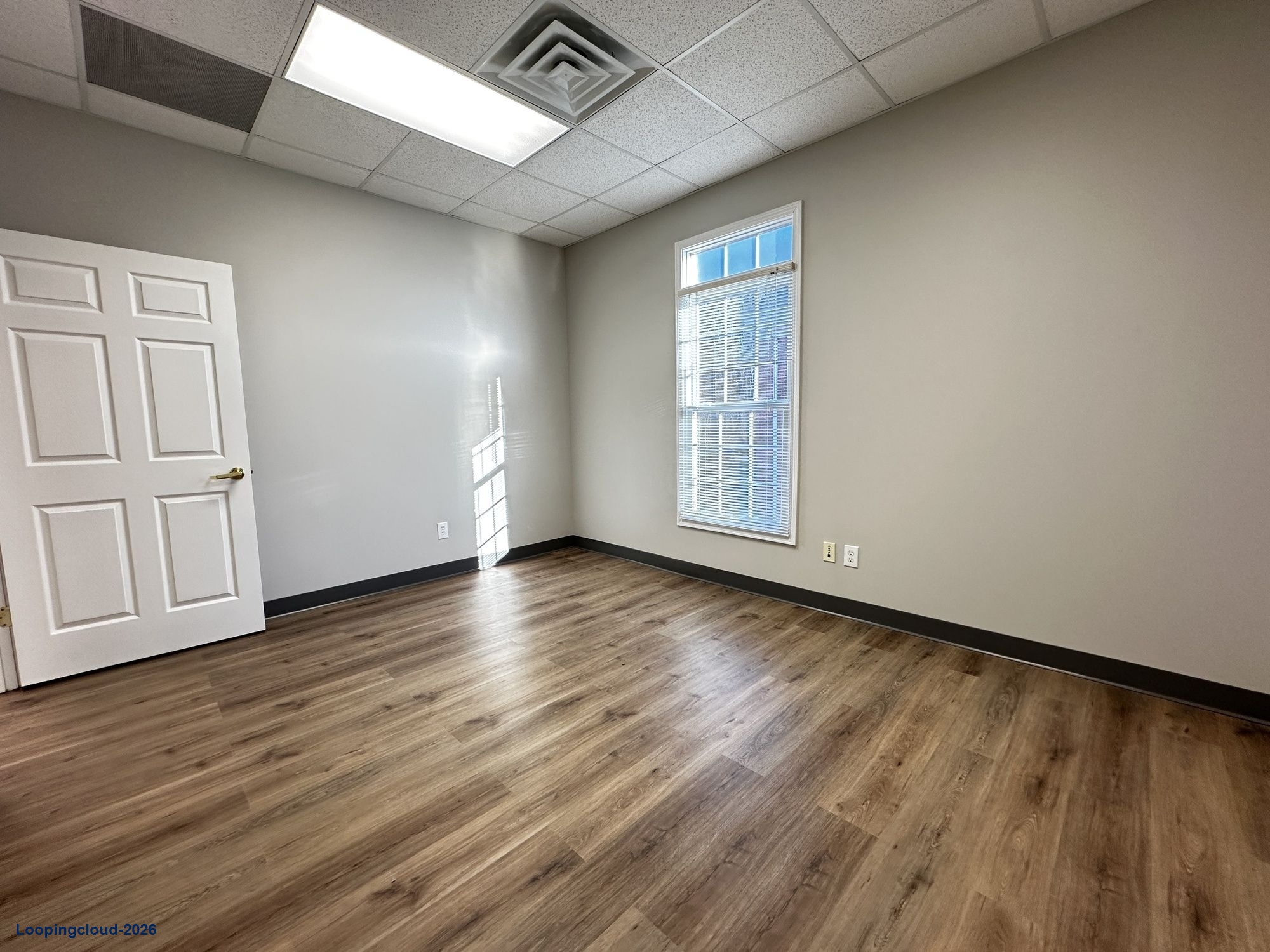 Office for Sale in Louisville Kentucky 40243