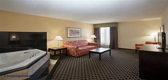 201 E Diamond Drive Salina Kansas, 67401 | La Quinta Inn & Suites I-70 Salina