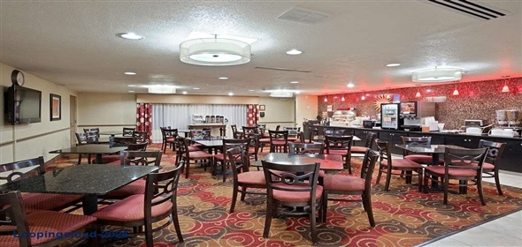 201 E Diamond Drive Salina Kansas, 67401 | La Quinta Inn & Suites I-70 Salina