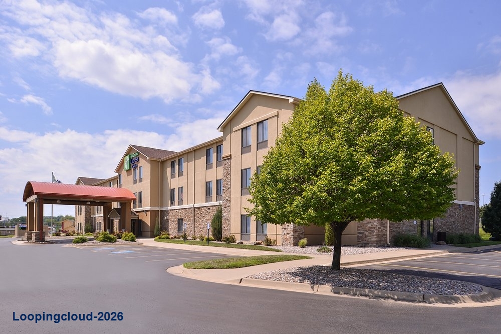 Holiday Inn Express & Suites West – Topeka