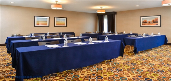 901 SW Robinson Topeka Kansas, 66606 | Holiday Inn Express & Suites West – Topeka