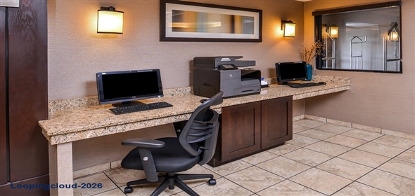 901 SW Robinson Topeka Kansas, 66606 | Holiday Inn Express & Suites West – Topeka