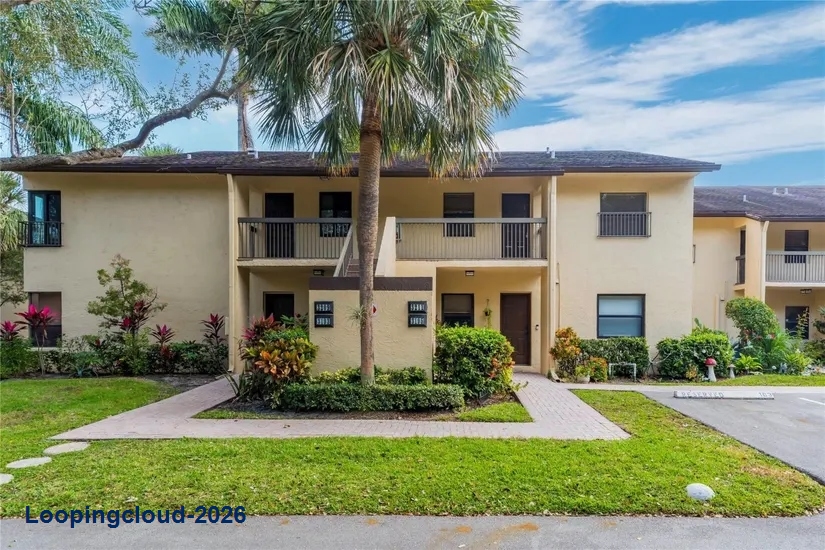 Exclusive Condo in Coconut Creek