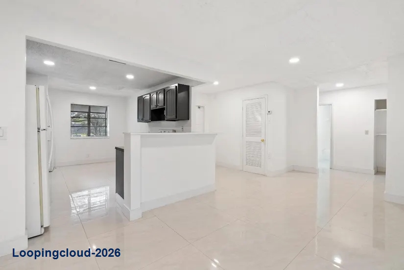 Very Spacious, Updated 2bd/ 2ba Corner Unit