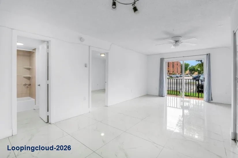 Updated 2/2 Condo in Sunset Villas Phase