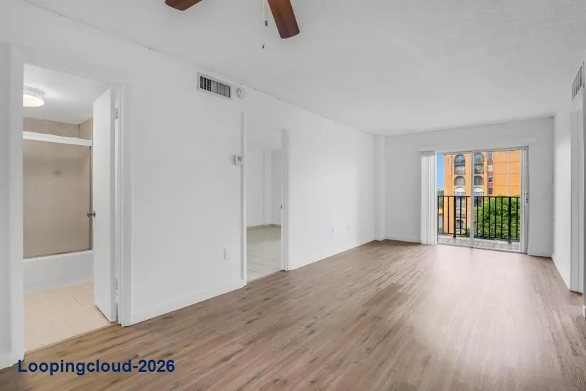 Updated 2/1 Condo in Sunset Villas Phase III