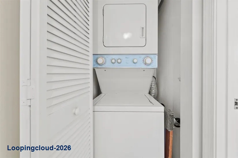 Beautifully Maintained first-floor Condo