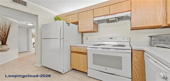 405 Liberty 405 Deerfield Bch Florida, 33442 | Beautifully Maintained first-floor Condo