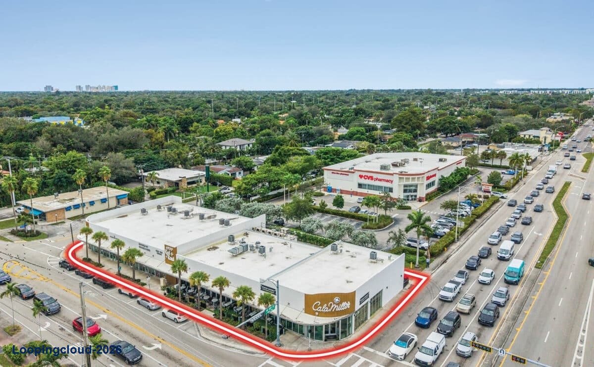 Trophy NNN Multi-Tenant Shopping Center Investment