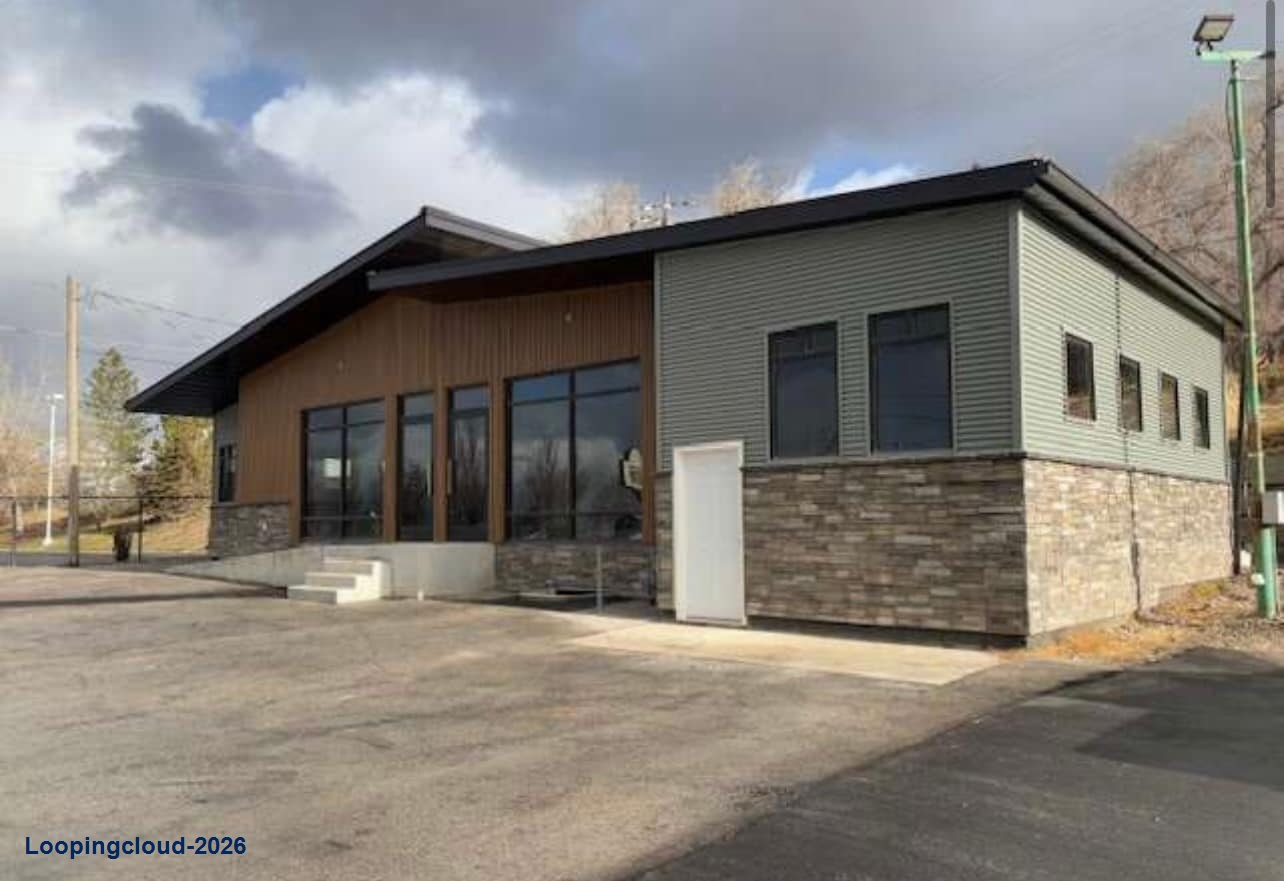 Freestanding Retail/ Office