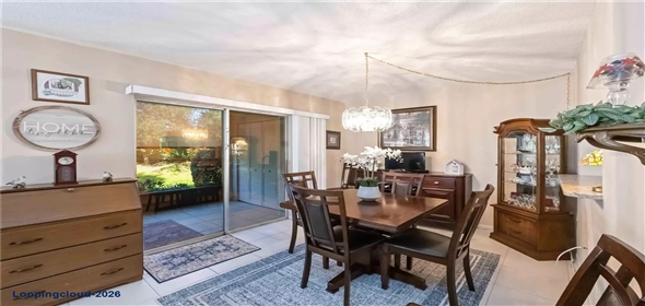 2756 CLUBHOUSE DR #101 Sarasota Florida, 34232 | Exclusive Condominium for Sale