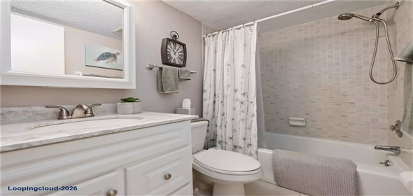 2756 CLUBHOUSE DR #101 Sarasota Florida, 34232 | Exclusive Condominium for Sale