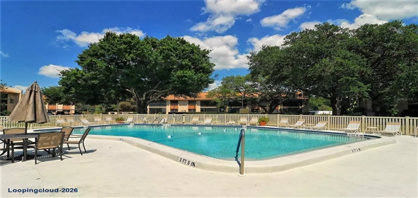 2756 CLUBHOUSE DR #101 Sarasota Florida, 34232 | Exclusive Condominium for Sale