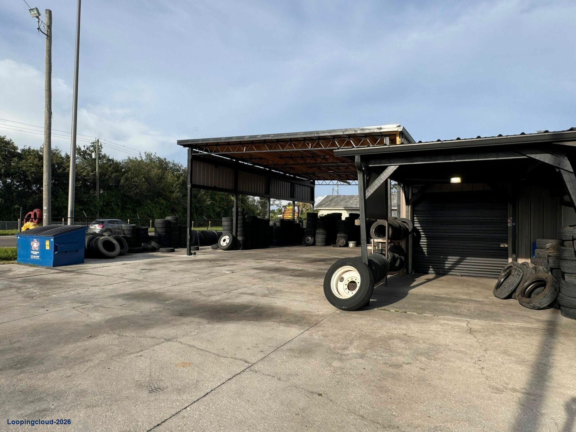 CI-ZONED TAMPA WAREHOUSE W/ OFFICE
