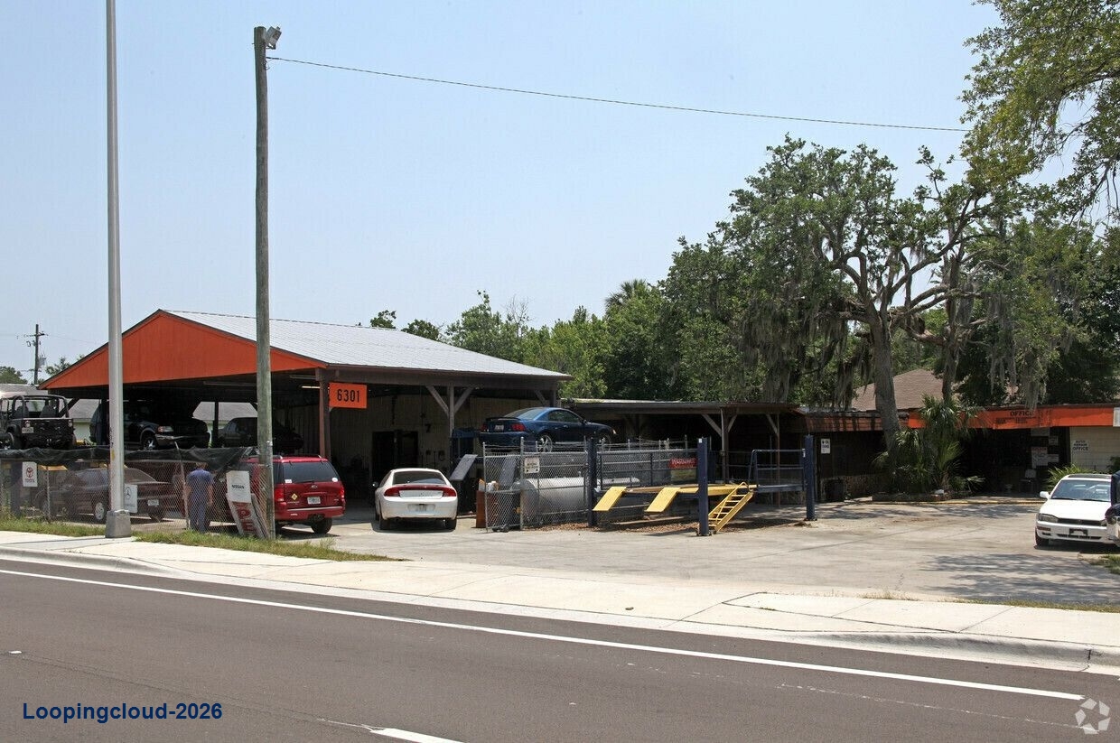 CI-ZONED TAMPA WAREHOUSE W/ OFFICE