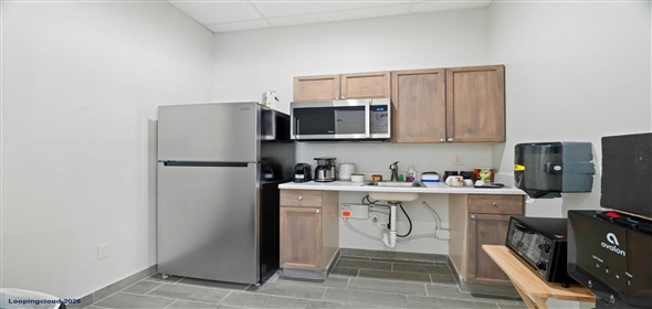 665 Babcock st & 660 S Apollo Blvd Melbourne Florida, 32901 | MELBOURNE AIRPORT RETAIL FOR SALE!