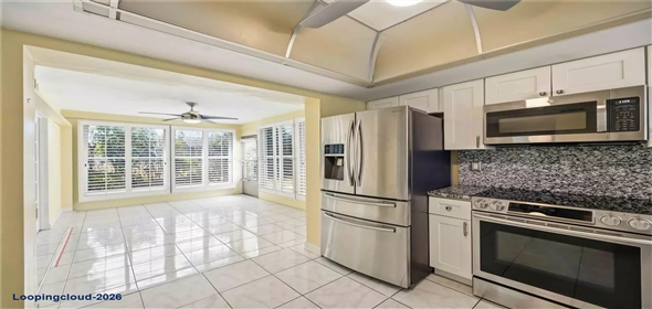 60 STRATHMORE BLVD #60 Sarasota Florida, 34233 | Charming 2 Bedroom, 2 Bath Villa