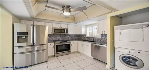 60 STRATHMORE BLVD #60 Sarasota Florida, 34233 | Charming 2 Bedroom, 2 Bath Villa