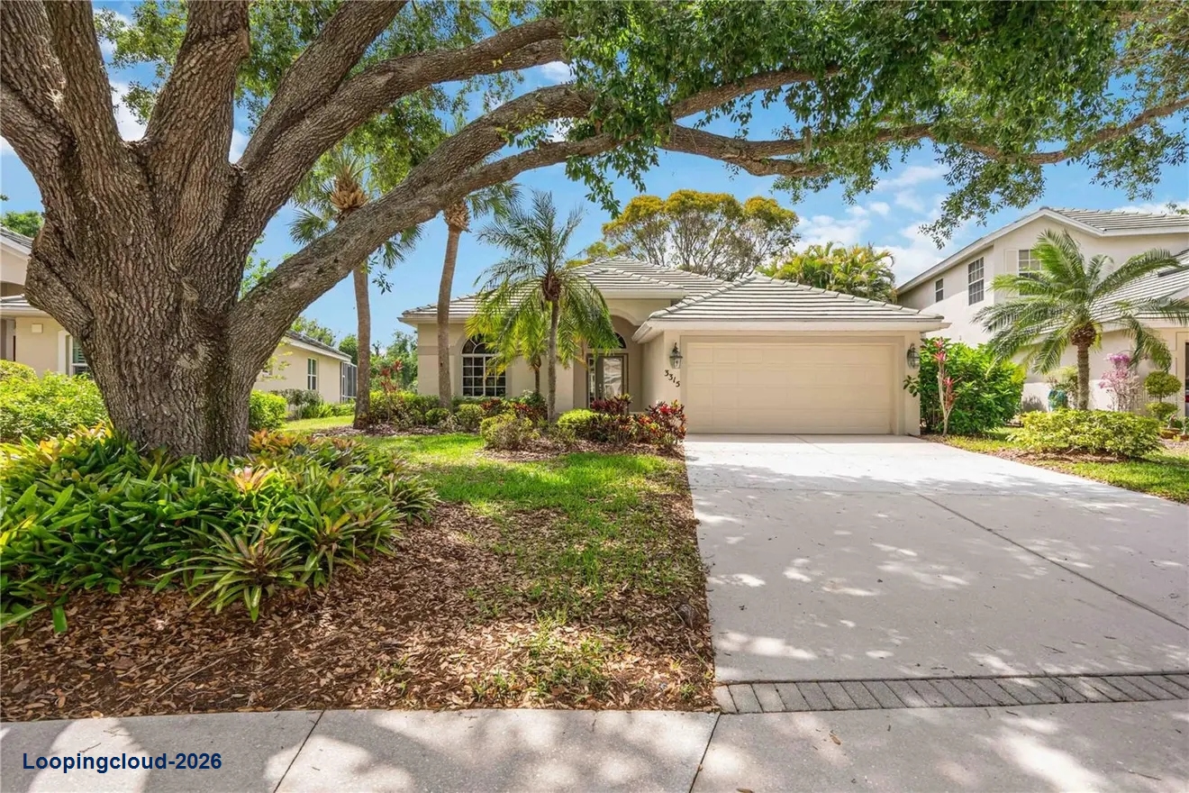 Updated Move-In Ready Home in River Wilderness: Pond & Preserve Views in Parrish, FL