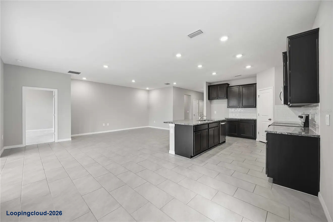 Luxury Gated Living at Promenade Estates: Newer 4-Bedroom Home Near Siesta Key