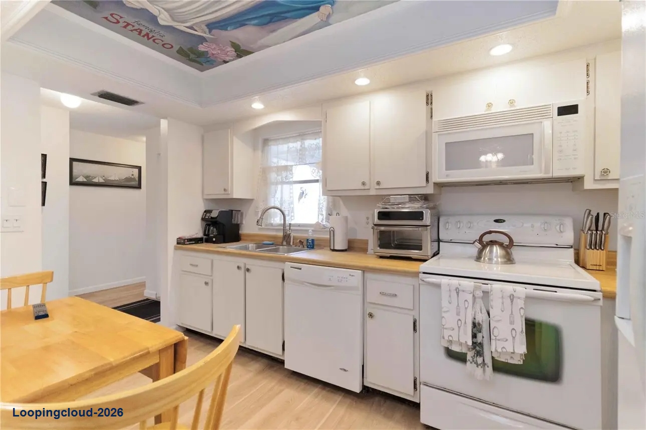 Turnkey 55+ Lifestyle Rental: Updated Furnished Villa Near Siesta Key – Sarasota, FL