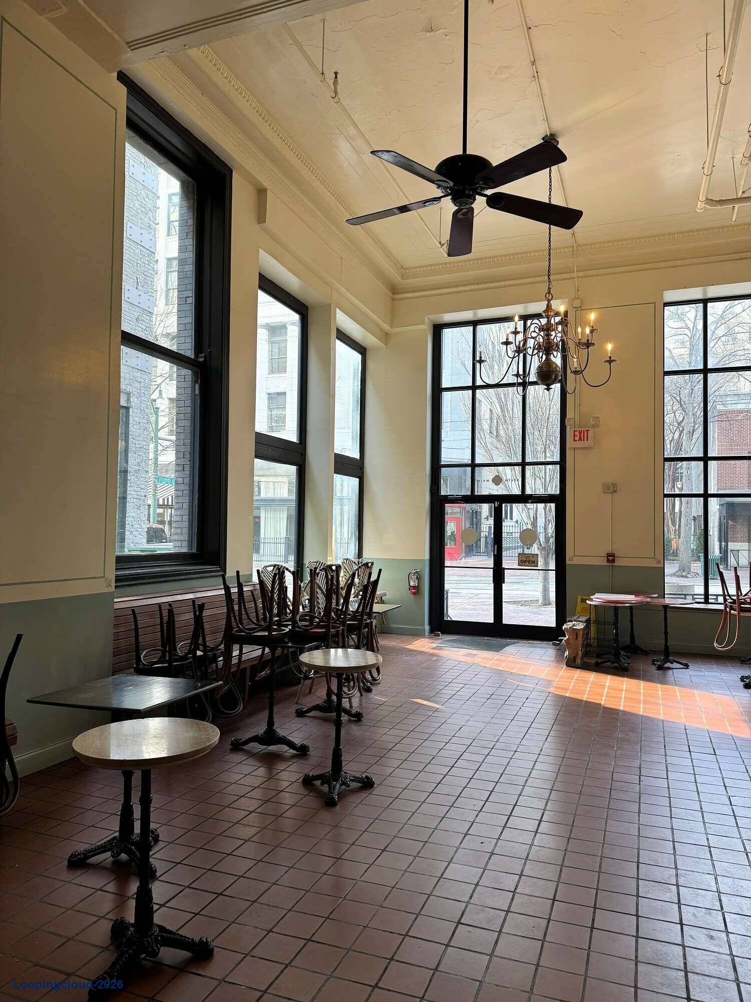 Flagship 4,000 SF Restaurant Opportunity in Downtown Memphis | 10 S Main St