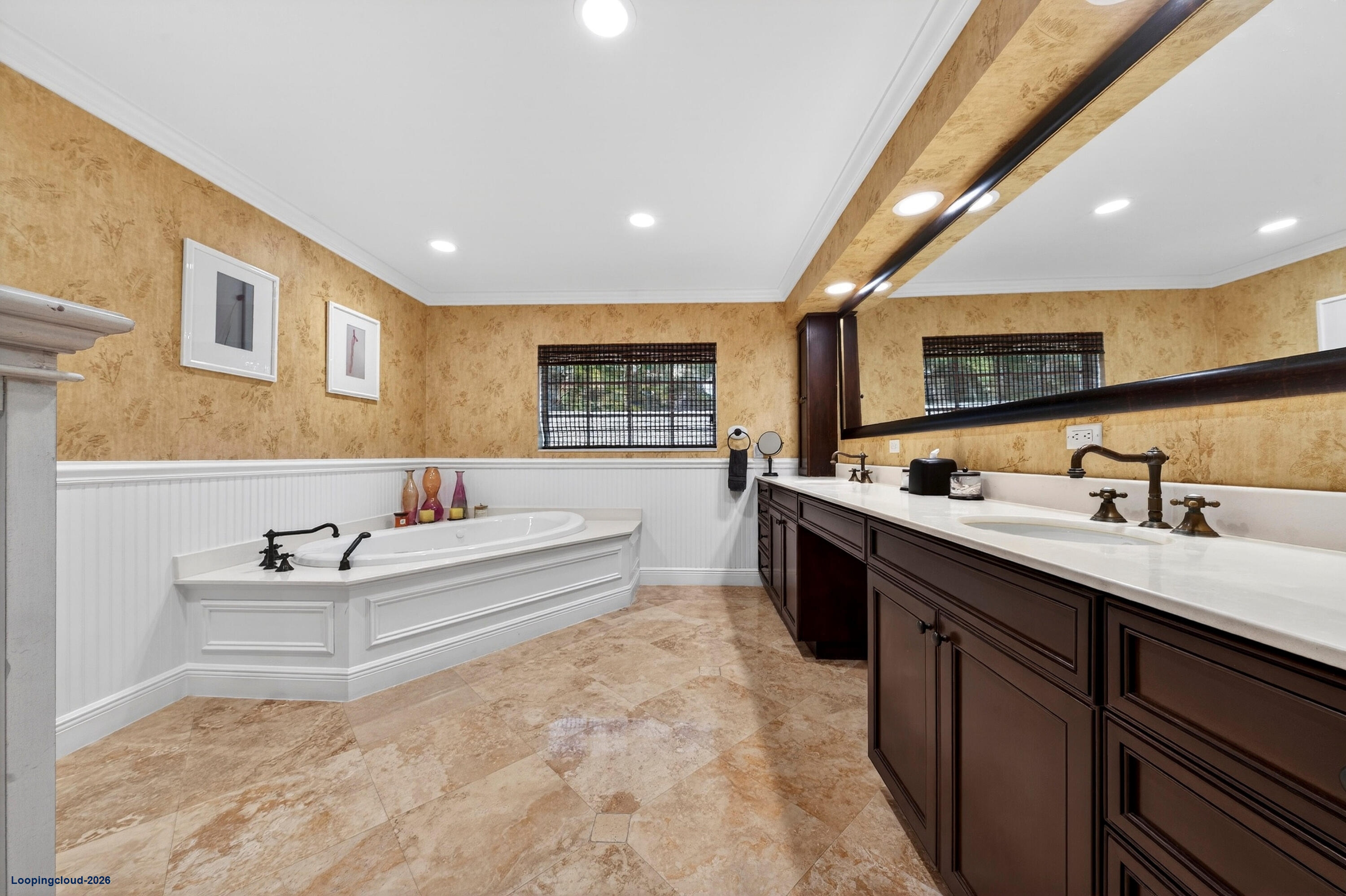 7411 Annapolis Lane