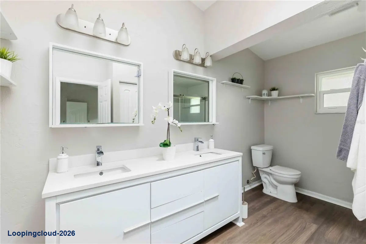 7795 PINE TRACE Sarasota, FL 34243