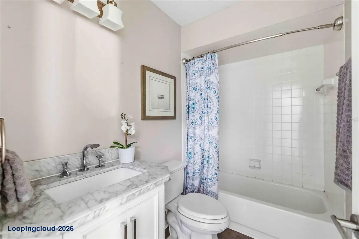 7795 PINE TRACE Sarasota, FL 34243