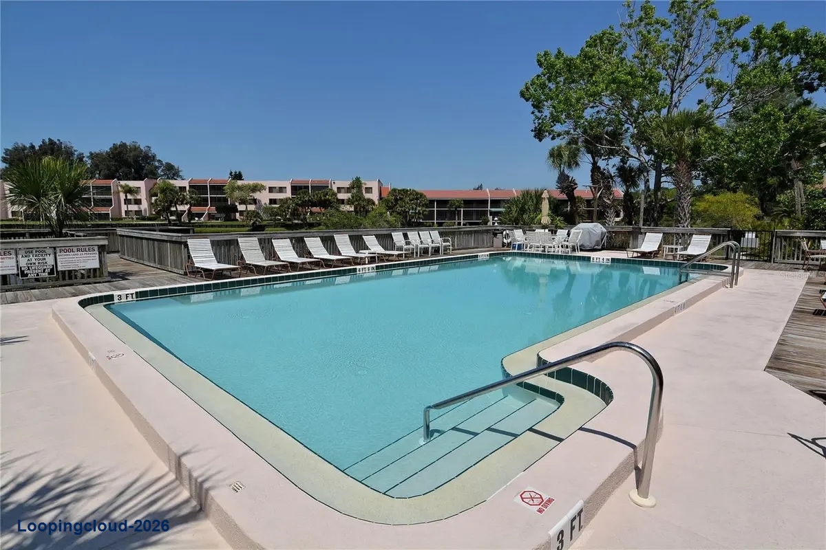 5345 LAKE ARROWHEAD TRL #12 Sarasota, FL 34231 P
