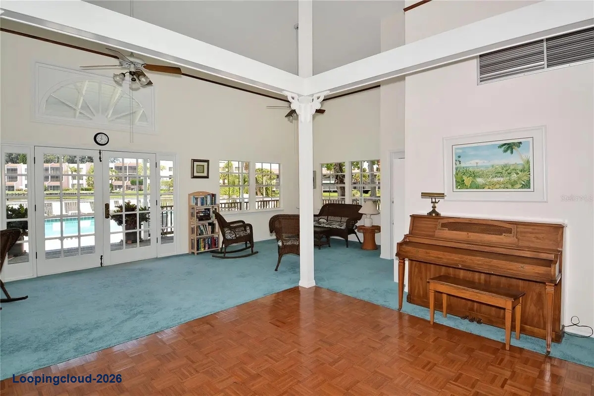 5345 LAKE ARROWHEAD TRL #12 Sarasota, FL 34231 P