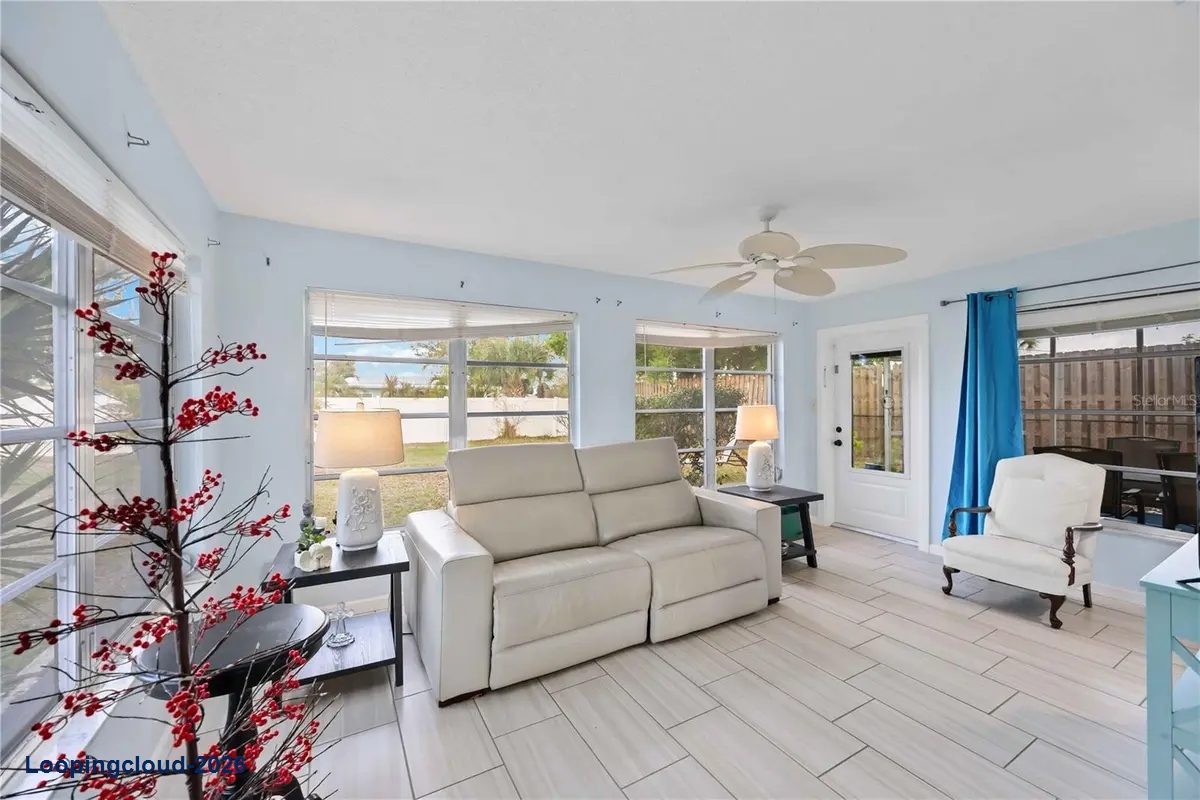 181 SANDHURST DR Venice, FL 34293