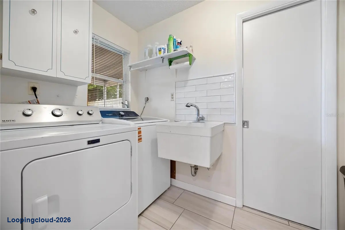 181 SANDHURST DR Venice, FL 34293